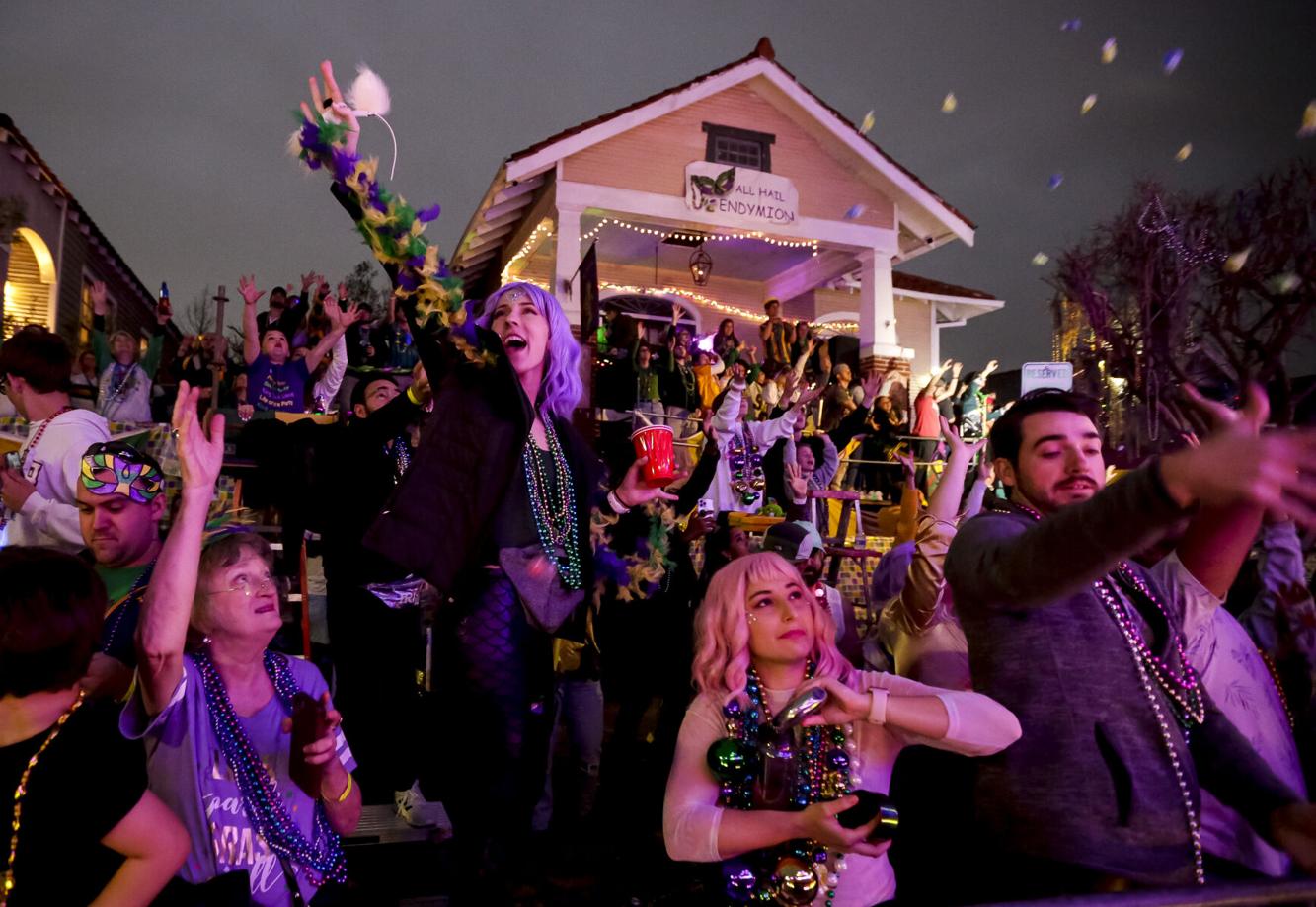 mardi gras parade delay