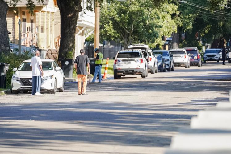 SWAT team rolls to man barricaded in Hoffman Triangle home | Crime ...