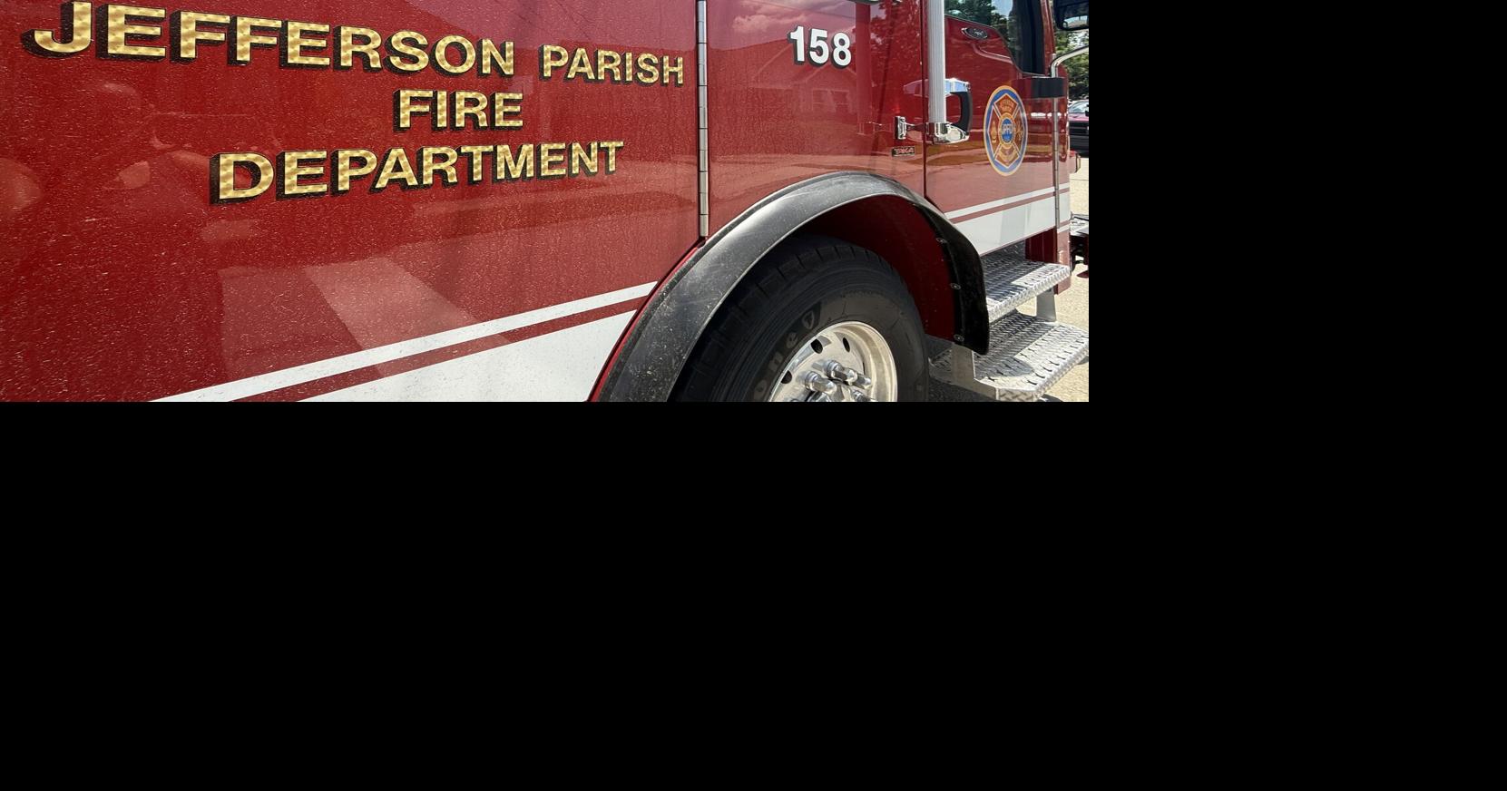 Jefferson Parish firefighter taken to hospital after battling 2-alarm River Ridge blaze