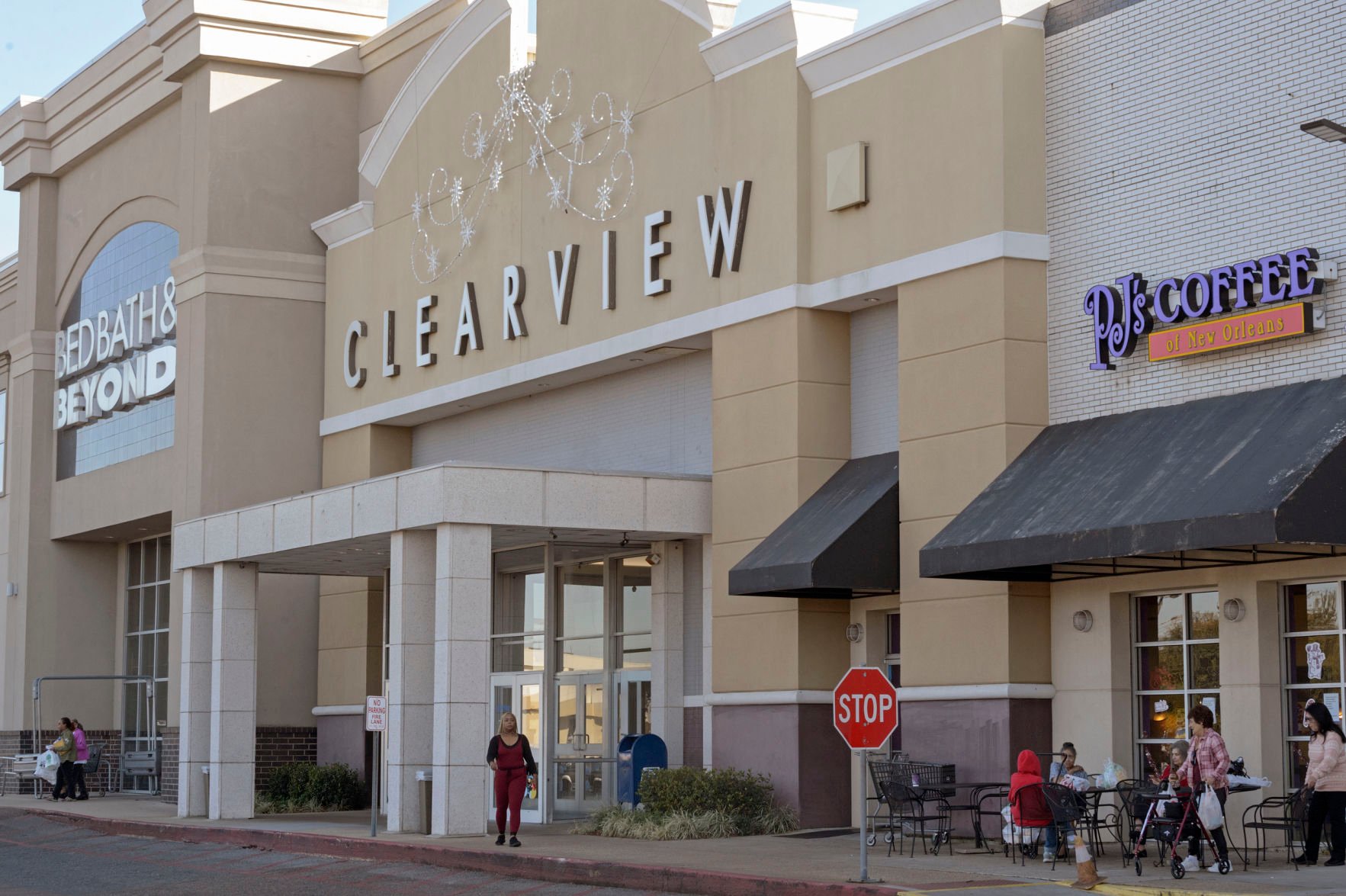 shoe stores in clearview mall