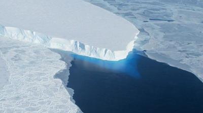 Antarctica bound: Tulane geologist joins international effort to study massive glacier