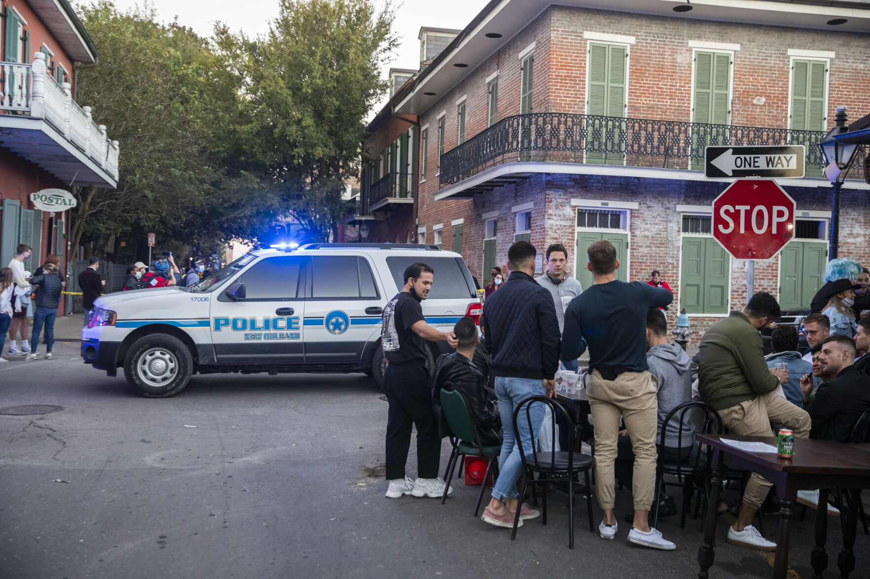 'Ambushed': New Orleans Police Officer Shot In French Quarter By Man In ...