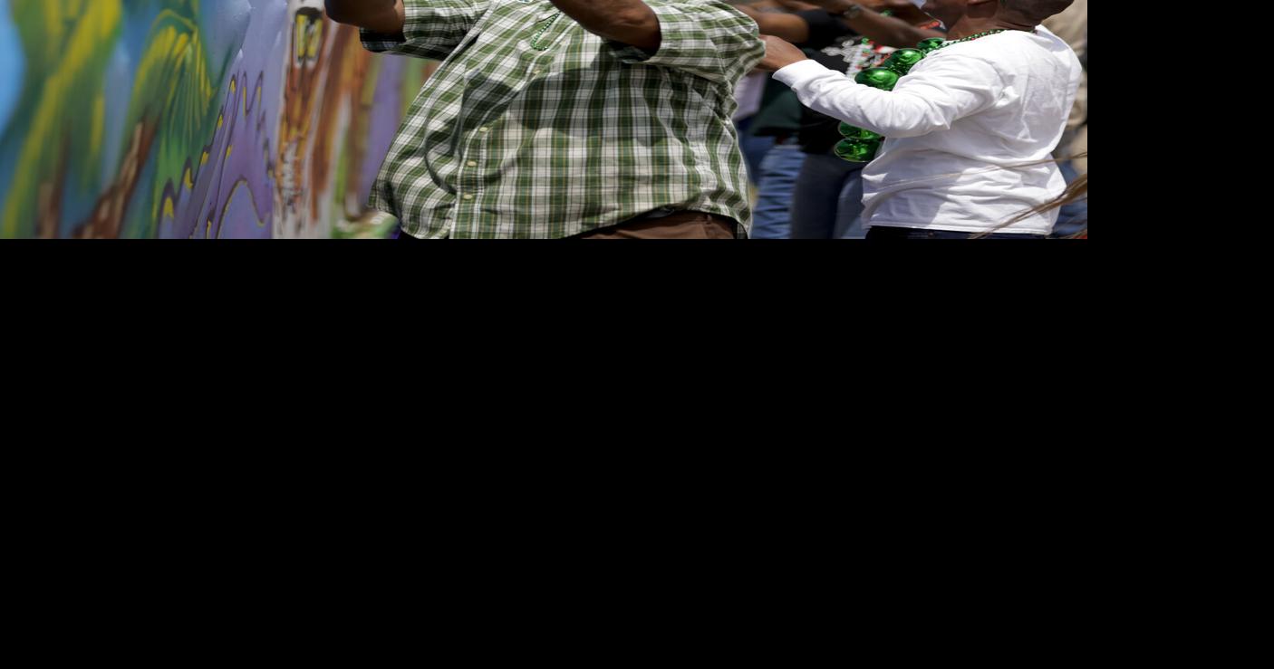 Gretna Italian-Irish Parade pushes start time to 11 a.m. as rainy weather looms