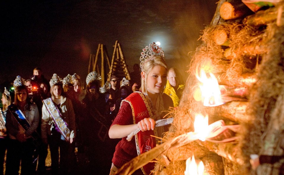 Bonfire Festival Lights River Parishes With Traditions Food Where   5d13dd51c8c55.image 