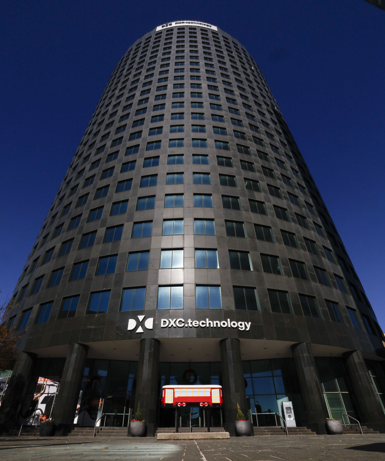 Dxc Rome Office Frank Stewart sells DXC tower in New Orleans to Monroe pair | Business ...