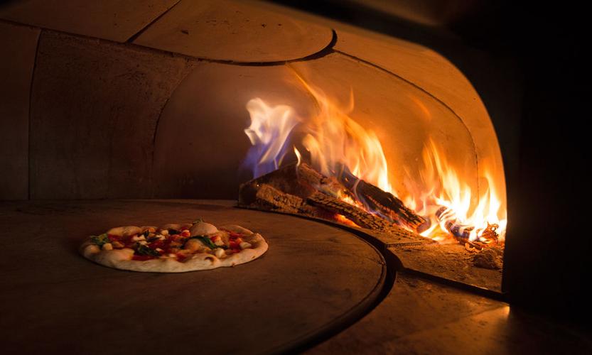 Pizza Domenica will expand to Lakeview, taking over a shortlived