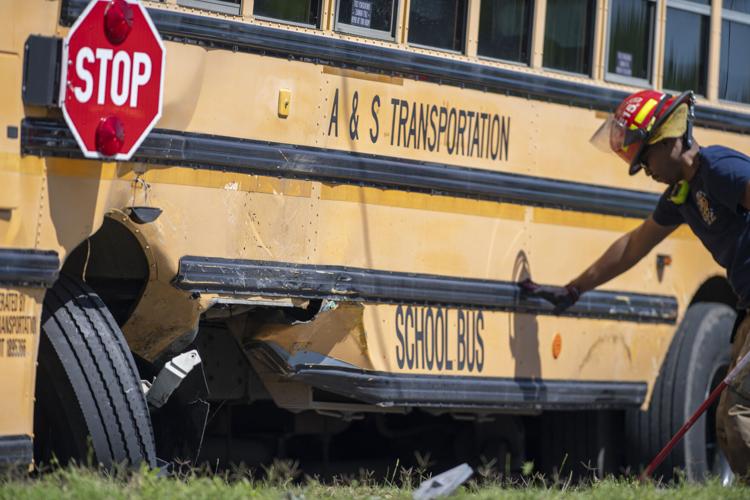 1 killed in school bus crash on I-510; no students on bus, New Orleans ...