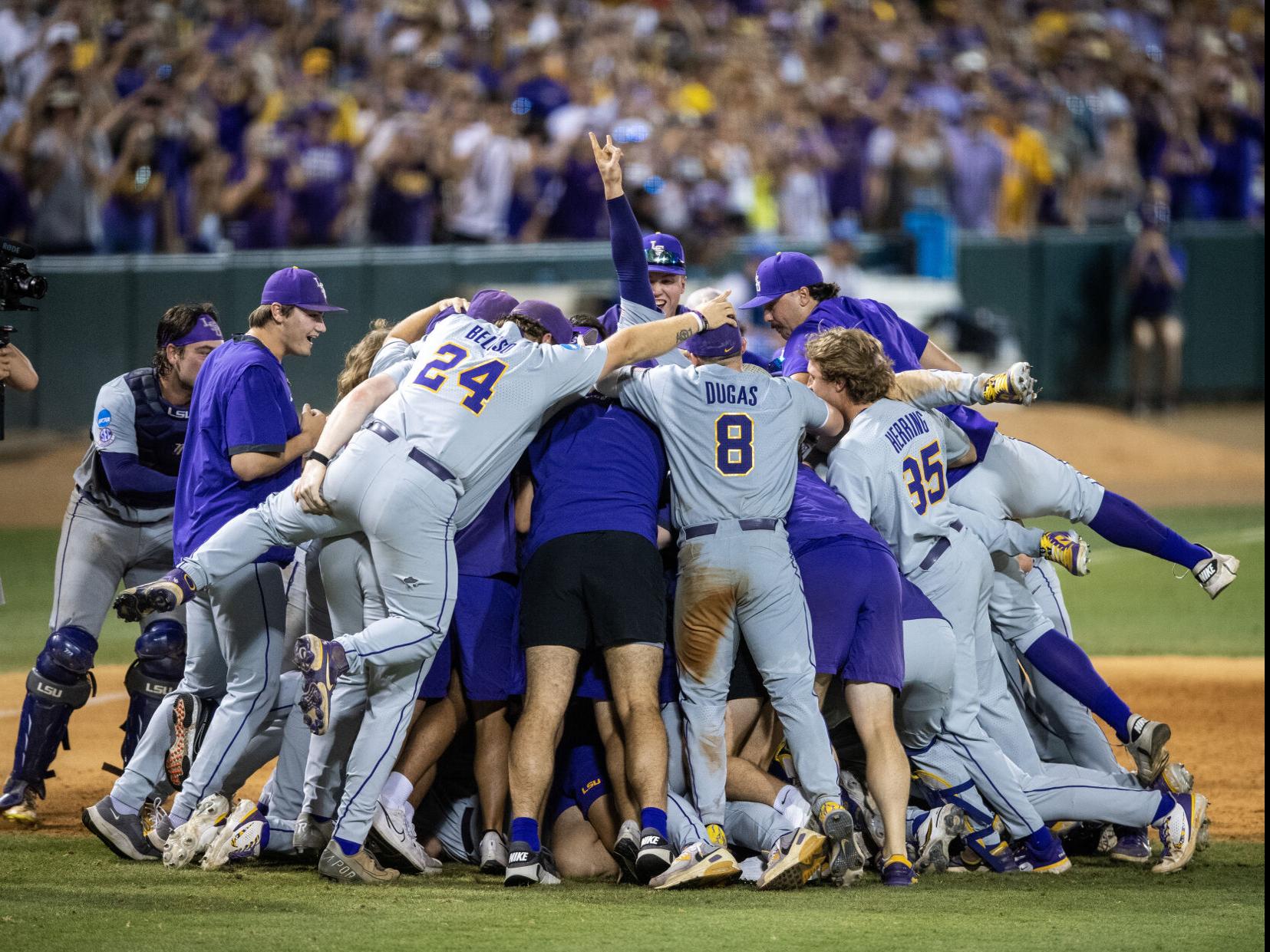 LSU Tigers baseball college world series game delayed to weather