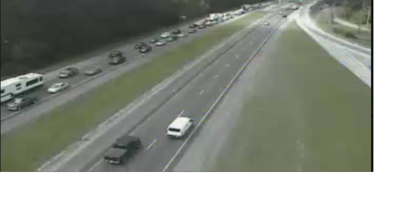 Traffic backed up for miles on I-10 near Louisiana-Mississippi line after crash