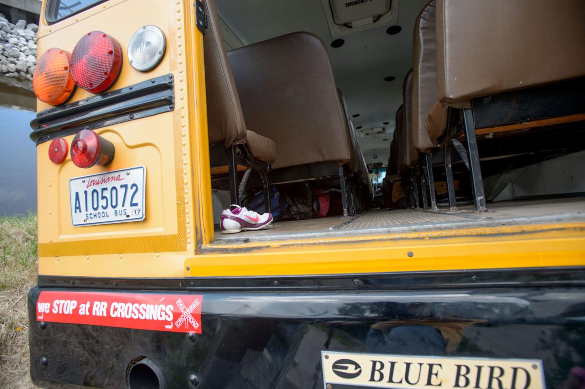 School Bus Leaving T H Harris School Crashes Into Metairie Canal Minor Injuries Reported Education Nola Com School Bus Leaving T H Harris School Crashes Into Metairie Canal Minor Injuries Reported Education Nola Com