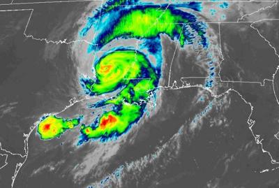 Hurricane Laura Weakens To Category 1 Storm As It Nears Shreveport Hurricane Center Nola Com Hurricane Laura Weakens To Category 1 Storm As It Nears Shreveport Hurricane Center Nola Com