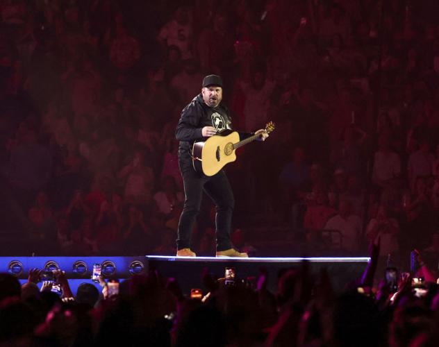 Garth Brooks Vegas opener had a surprise Trisha Yearwood duet