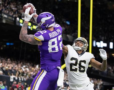 After Saints Game Vikings Kyle Rudolph Thought He Donated Gloves To Charity They Were Sold Instead Saints Nola Com