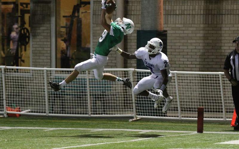 Photos John Curtis Holds Off Holy Cross Newman Blows By Country Day In New Orleans Prep 