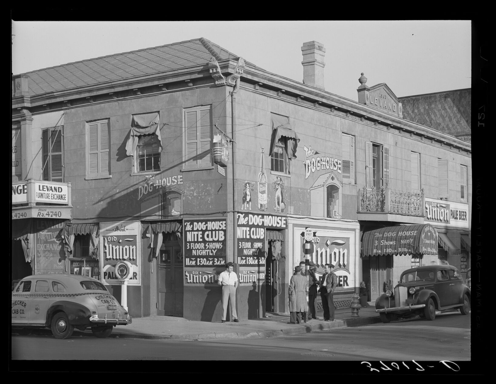 The dog house store club