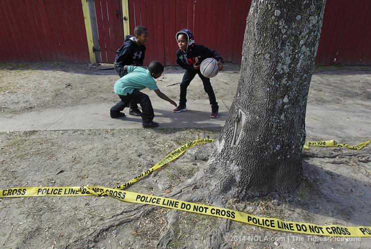 Man in custody after New Orleans East SWAT roll to hair salon | Crime ...