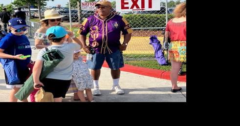 Will Sutton: Omega men give back scanning Jazz Fest tickets | Columnist Will Sutton - Vimarsana News