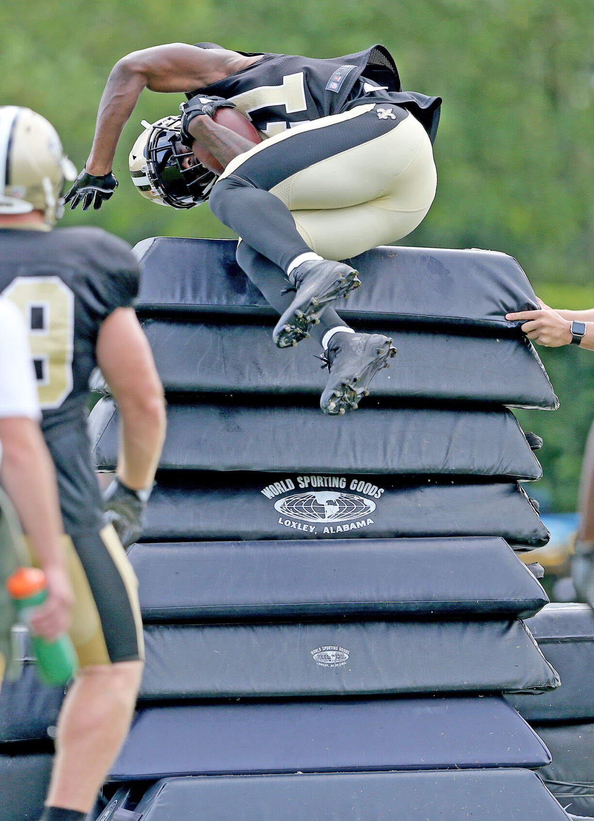 Fleur-de-Links, July 19: Saints cornerback hosts youth football camp - BVM  Sports