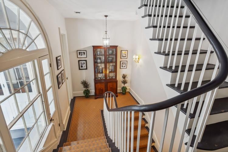 1229 Chartres stairwell 1.jpg