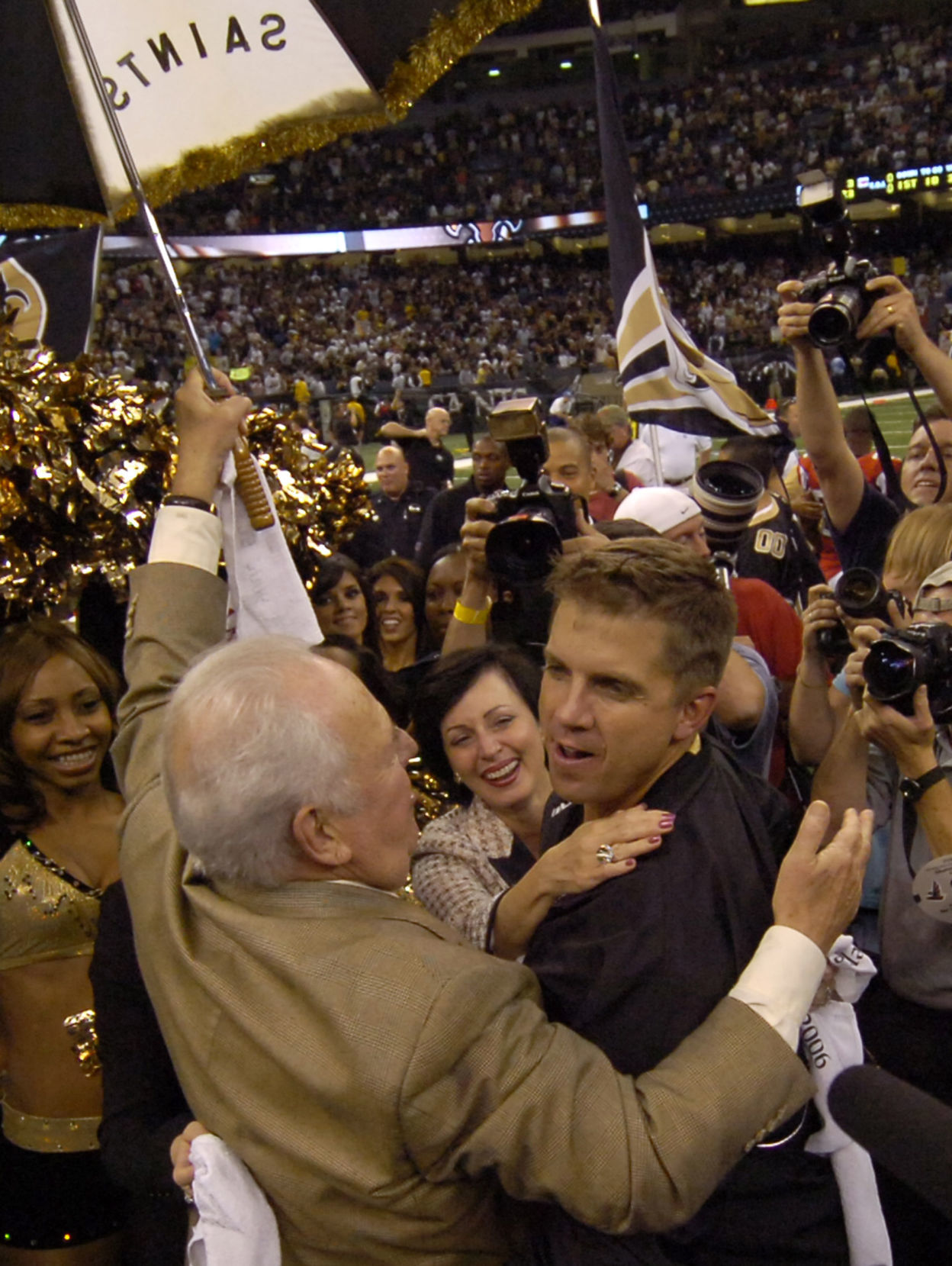 Saints fans in Miami celebrate Super Bowl win - The San Diego