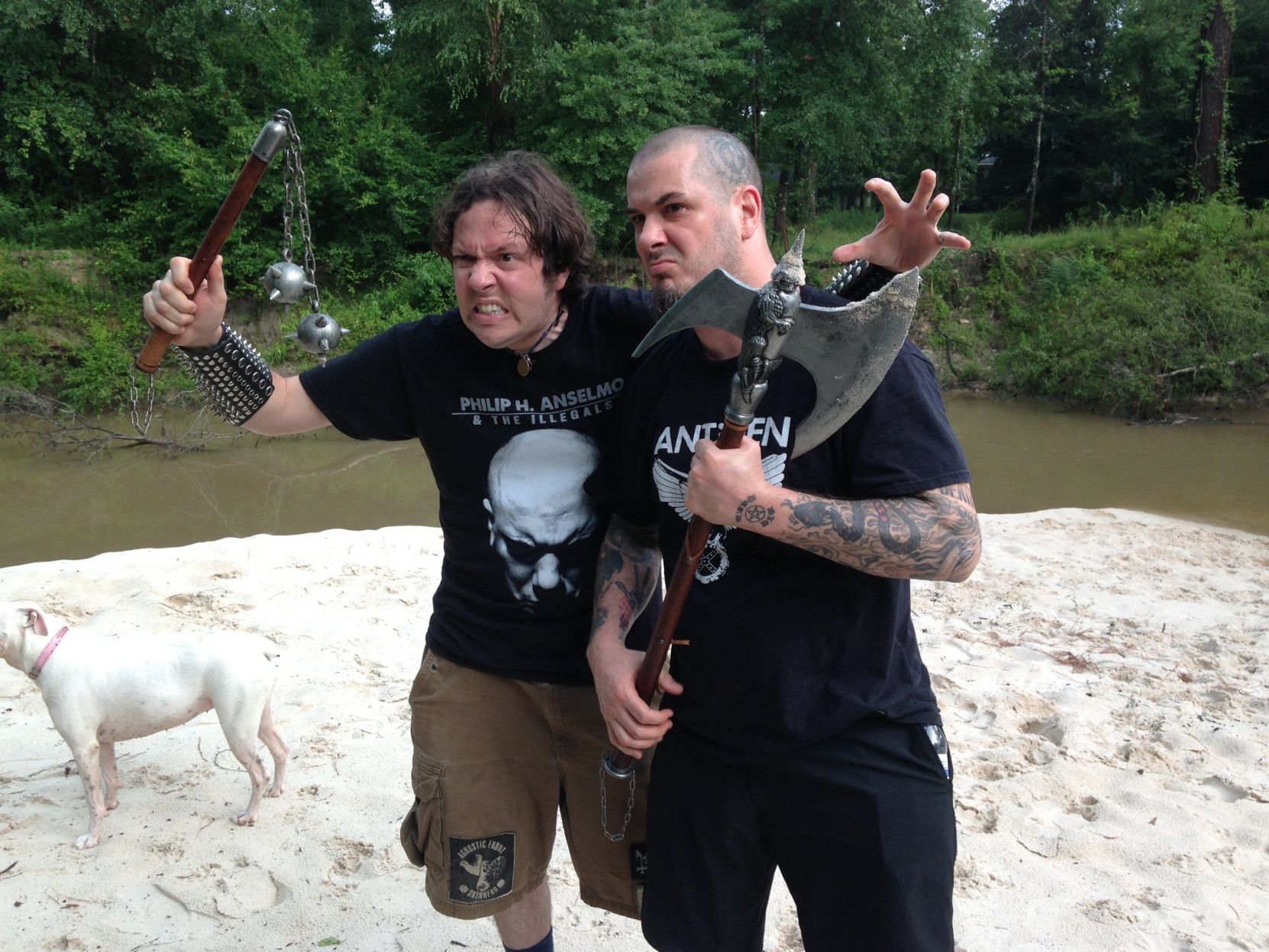 Metal icon Phil Anselmo flashes his funny side in 'Metal