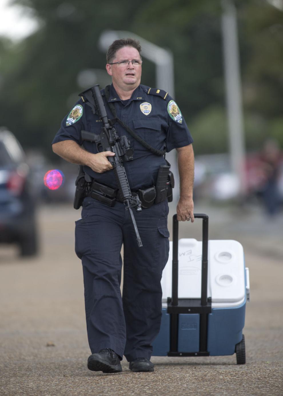 Kenner police, JPSO search for man accused of shooting at officer