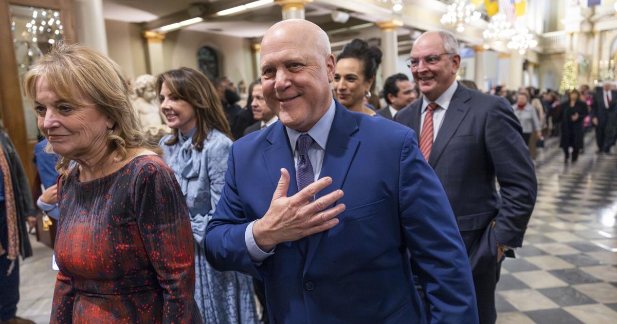 Mantan walikota New Orleans Mitch Landrieu ditanya apakah dia akan mencalonkan diri sebagai presiden. Lihat jawabannya.