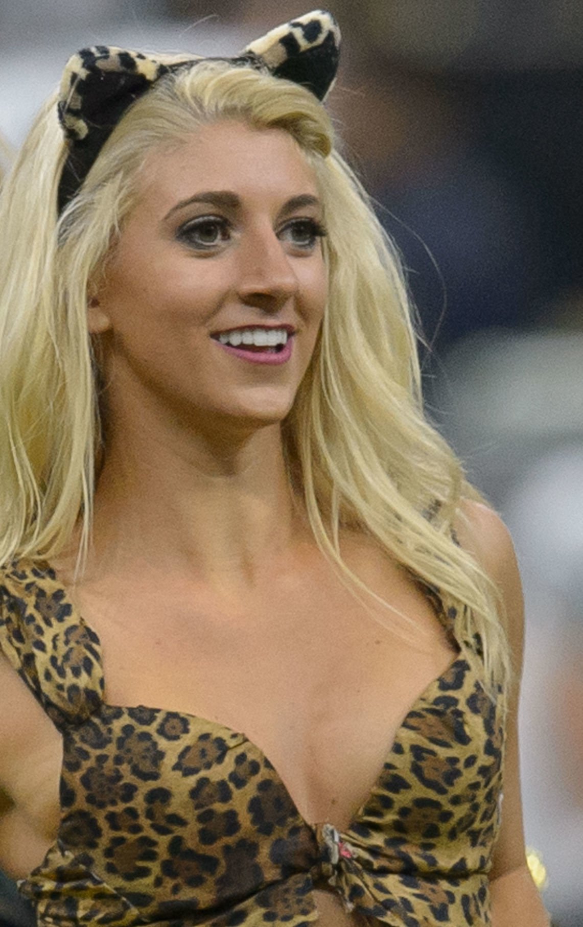 Nyt Former New Orleans Saints Cheerleader Claims Discriminatory Rules Led To Her Firing