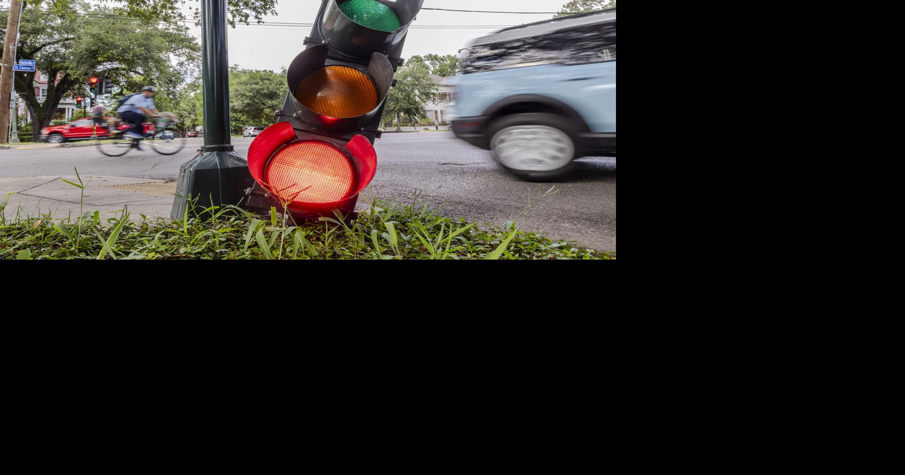 New Orleans streetlights, traffic signals could see faster repairs under these changes
