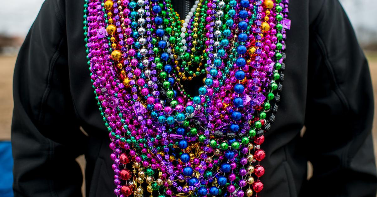 Madegra Standing water? No problem. New Orleans paradegoers get creative with ...