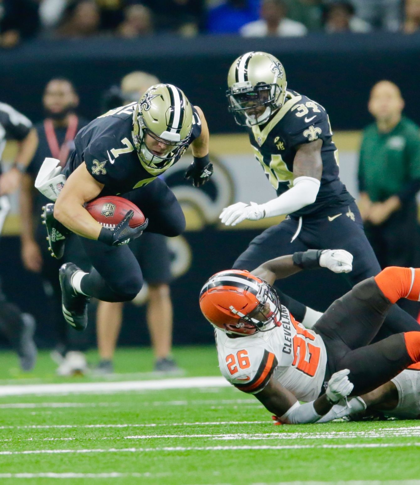 PHOTOS: New Orleans Saints at Cleveland Browns - NFL Week 16