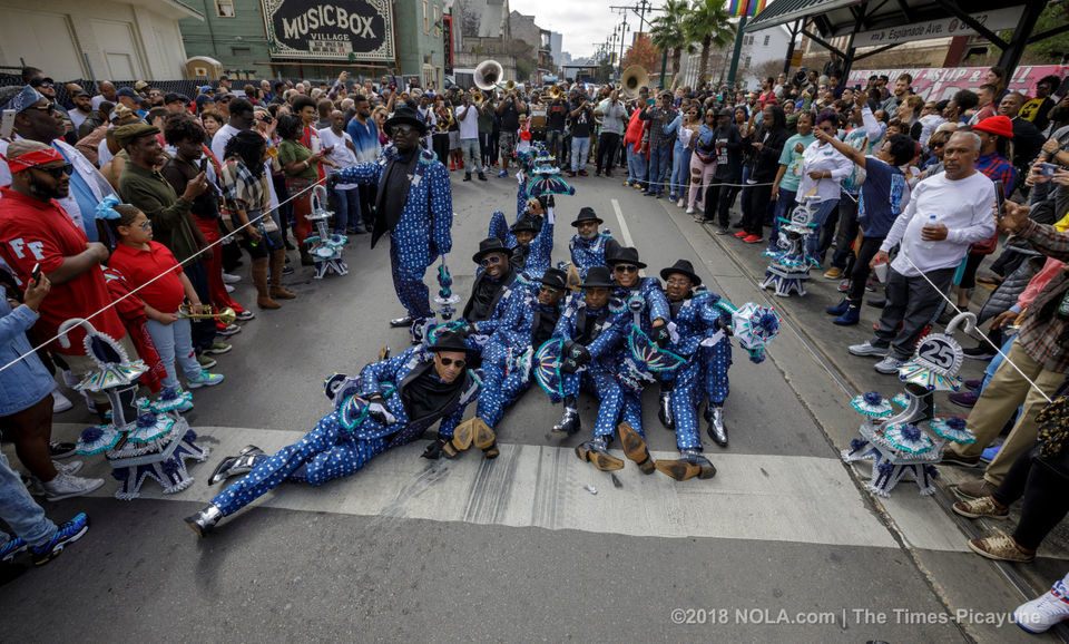 How NOLA says goodbye to a legend ⚜️ second line from Treme to Champions  Square!