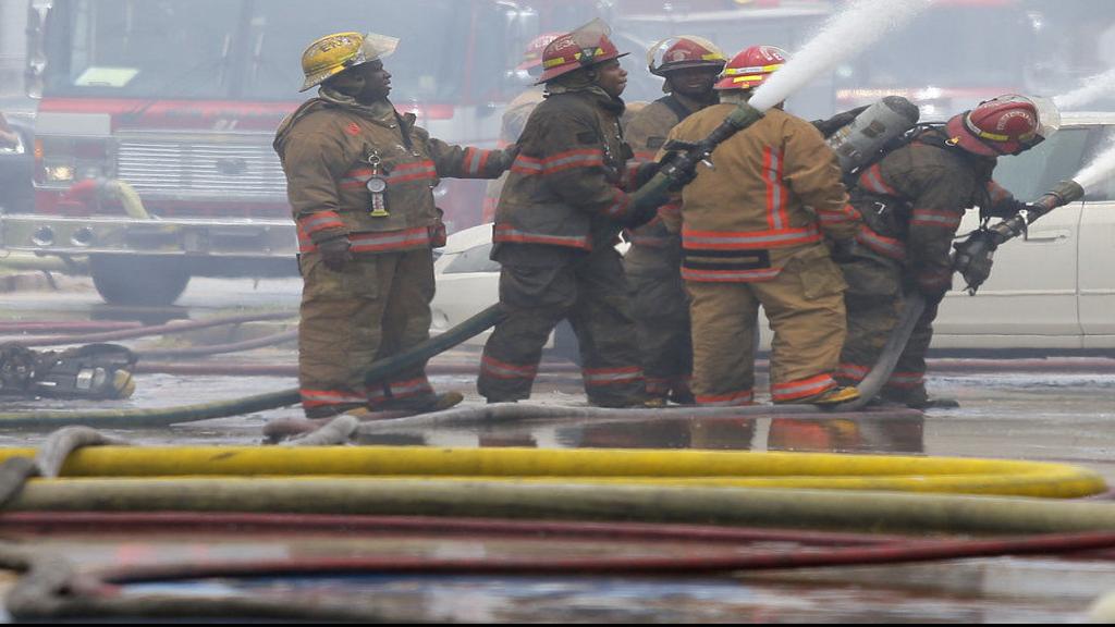 3-alarm fire destroys 16-unit building at eastern New Orleans apartment  complex | Traffic | nola.com