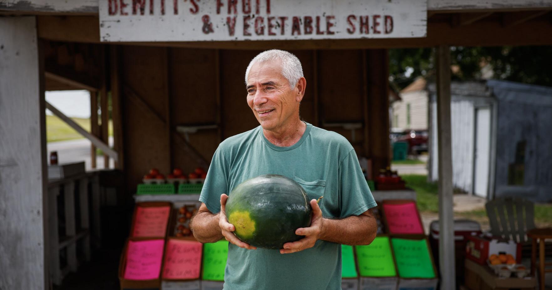 Dewitt Burns vegetable stand: roadside New Orleans tradition | Entertainment/Life - Vimarsana News