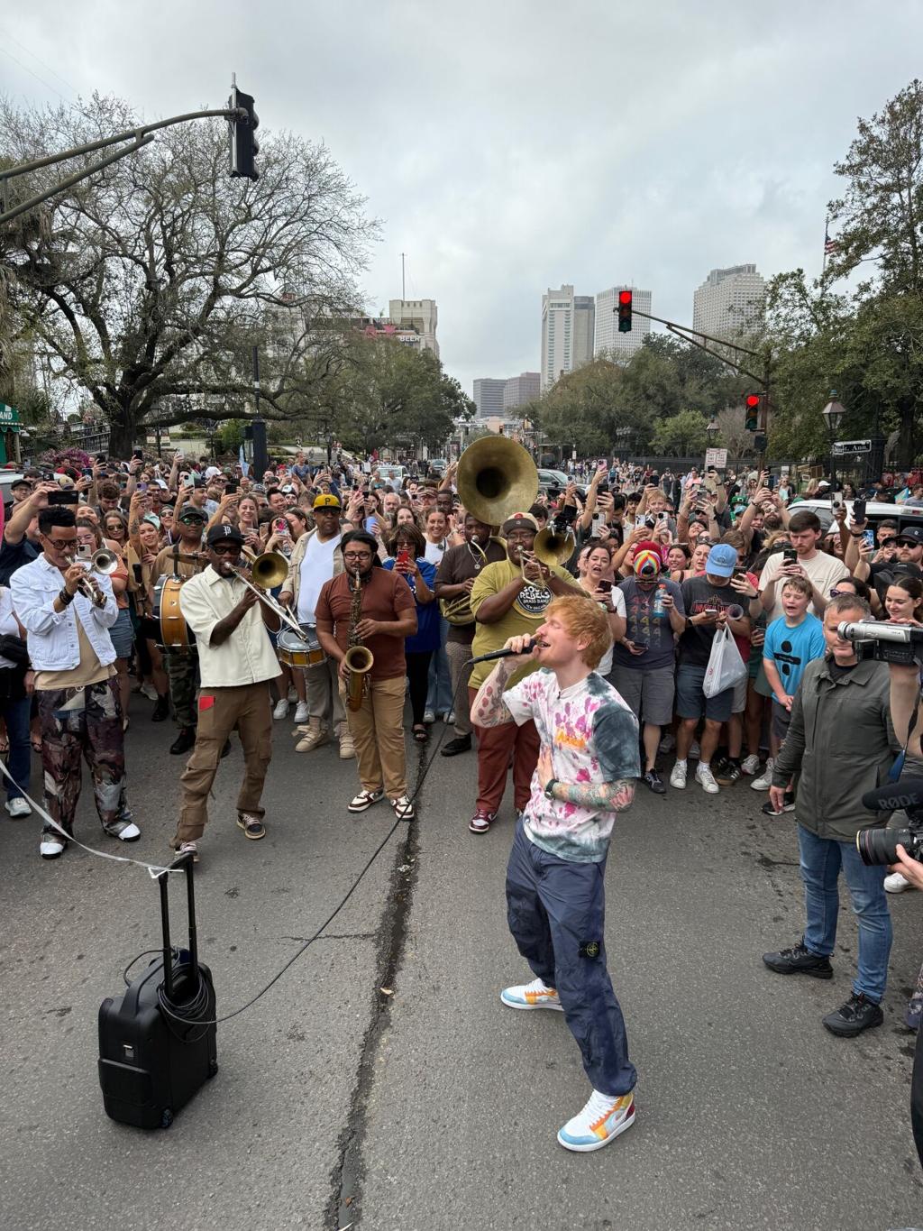 Imagem de conteúdo da notícia "APRESENTAÇÃO SURPRESA DE ED SHEERAN EM NEW ORLEANS VIRALIZA PELO MUNDO" #2