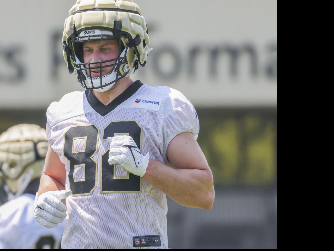 LOOK: Foster Moreau logged first practice with Saints since cancer  diagnosis this week