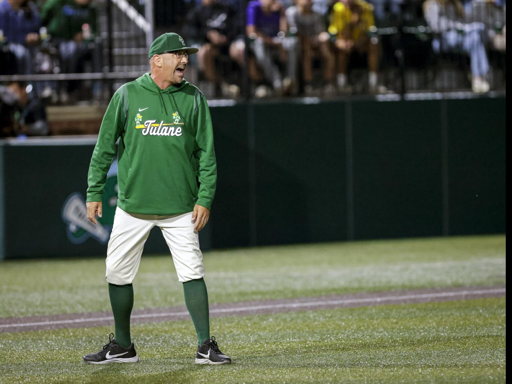 Muddy conditions force LSU to practice indoors for third straight day