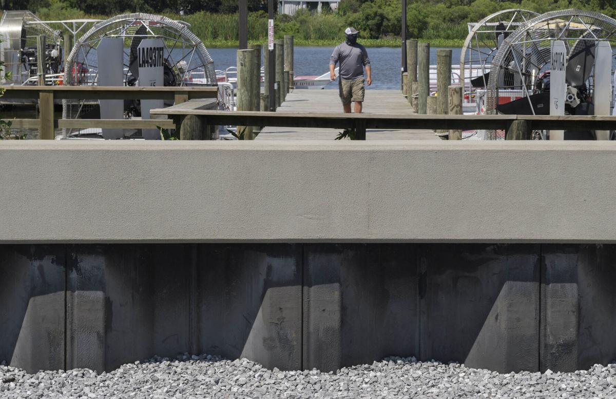 Levee breach new orleans picture