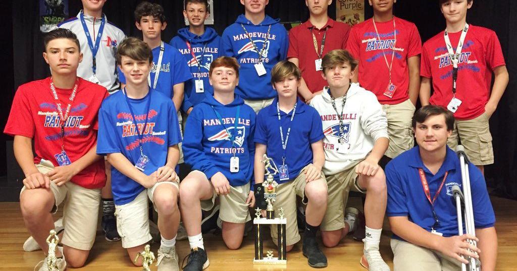 Saints Linebacker Returns To Help Honor Mandeville Junior High saints-linebacker-returns-to-help-honor-mandeville-junior-high