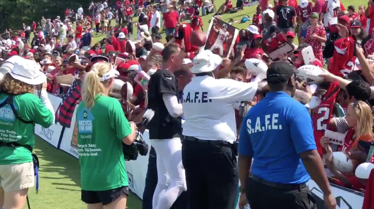 Watch Fan Hits Matt Ryan In Face With Football Watch Fan Hits Matt Ryan In Face With Football
