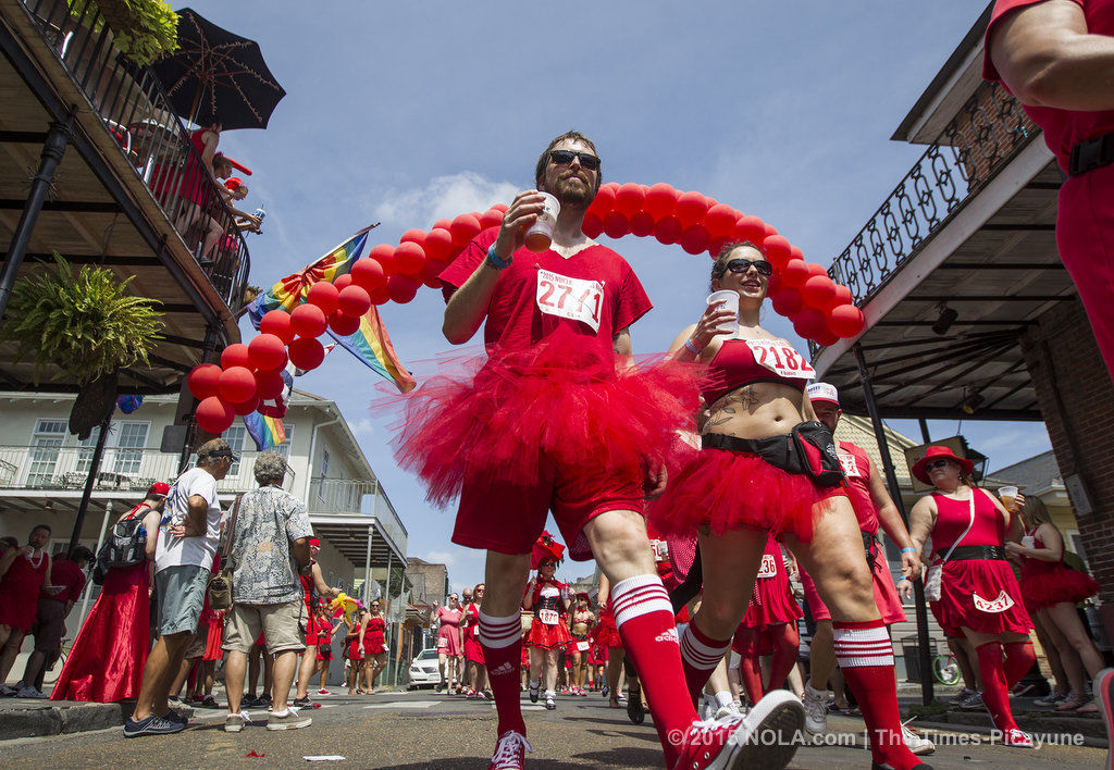 red dress run outfits