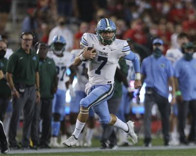 tulane houston football nola during runs ncaa pratt quarterback quarter against ball michael college game