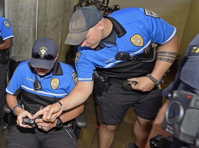 Baton Rouge police receive long-awaited body cameras Thursday, Friday ...