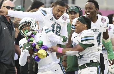 Aac Officially Announces New 12 Year 1 1b Contract With Espn