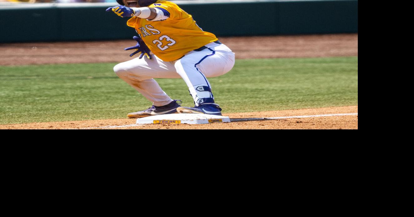Texas A&M blasts go-ahead homer in 8th inning to take down LSU baseball, earn series win