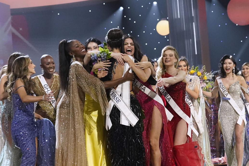 Photos Miss USA R'Bonney Gabriel is crowned Miss Universe in New