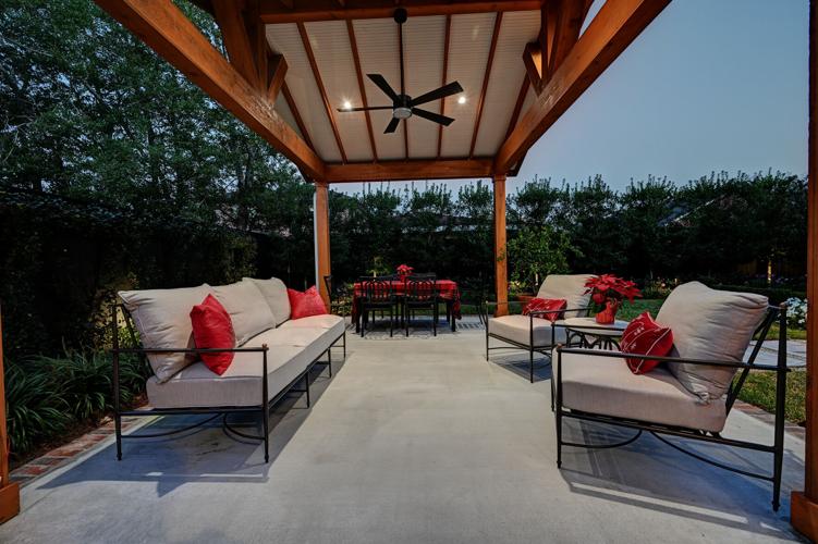 Old Metairie 'Christmas fanatic's' entertaining tradition Home/Garden