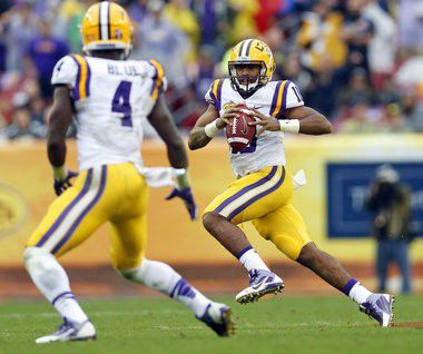 LSU vs. Iowa, 2014 Outback Bowl: Tigers hold off Hawkeyes in sloppy game 