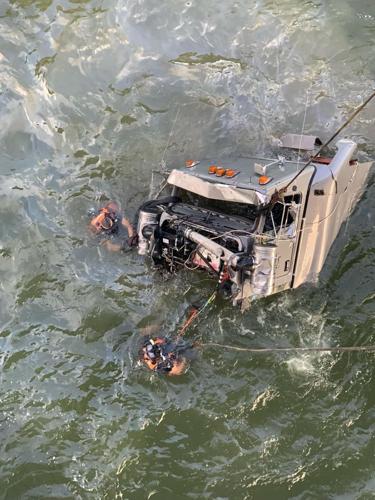 Tammany divers pull 18-wheeler cab out of Lake Pontchartrain