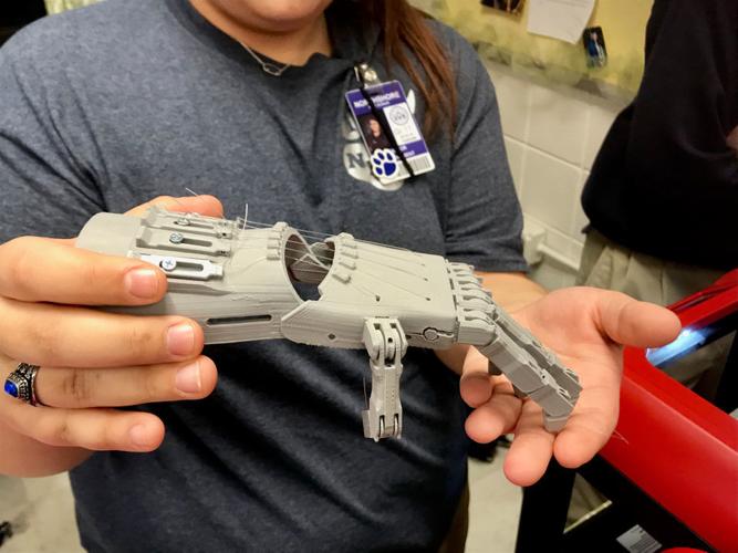 Show of hands: Slidell students use 3-D printers to make prosthetics for kids